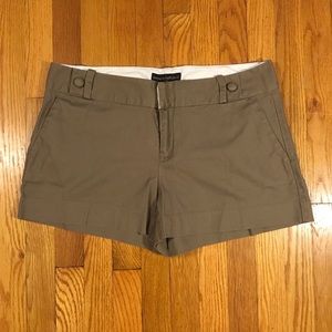 Banana Republic tan 3" shorts